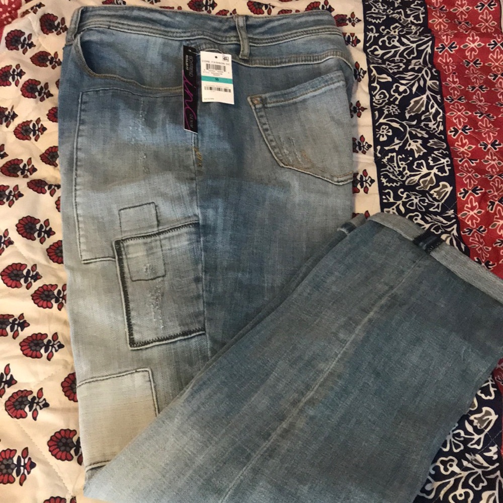 INC BOYFRIEND JEANS